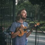 Aprende a tocar el ukelele: guía práctica y sencilla